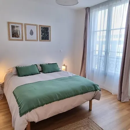 Apartment De *