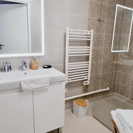 Apartment De