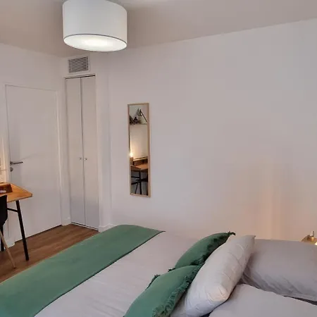 Apartment De