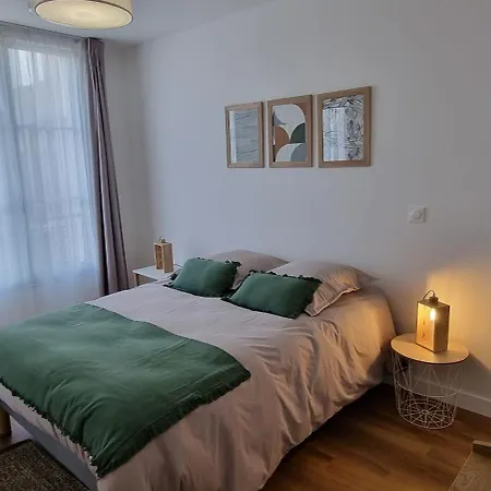 Apartment De
